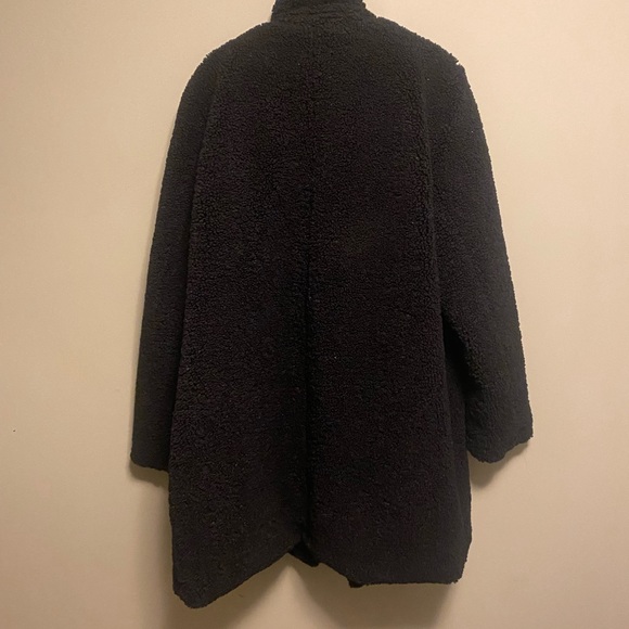 Teddy black coat. - Picture 2 of 3
